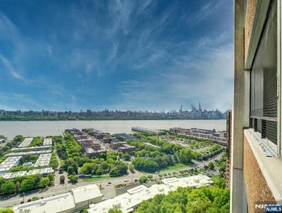 /international/us/250-gorge-cliffside-park-nj-110107955084/