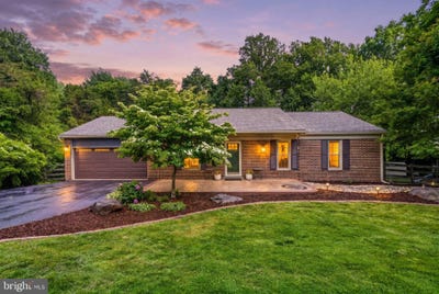 /international/us/2605-seskey-glen-court-herndon-va-110108238805/