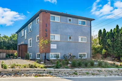 /international/us/143-ann-street-clarendon-hills-il-110102774600/