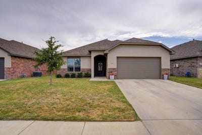 /international/us/819-n-3rd-street-wolfforth-tx-110110319611/
