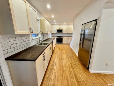 /international/us/114-dewhurst-street-savanna-il-110097782893/