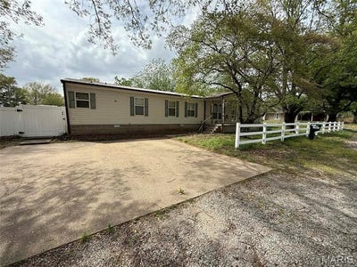 /international/us/31-country-cove-benton-mo-110107401849/