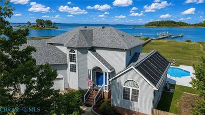 /international/us/1214-dandy-loop-road-yorktown-va-110108931567/
