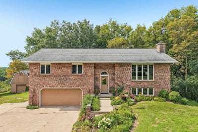 /international/us/9440-west-street-sauk-city-wi-110109792138/