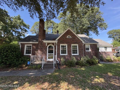 /international/us/310-e-12th-street-washington-nc-110108149289/