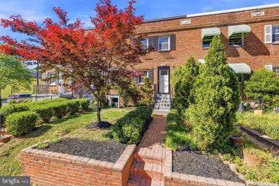 /international/us/1735-cameron-street-alexandria-va-110107833447/