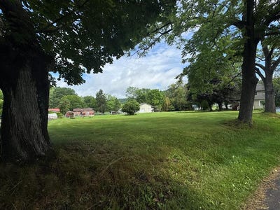 /international/us/3rd-street-beaver-wv-110106671279/
