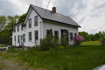 /international/us/223-webb-ridge-road-saint-albans-me-110108617585/