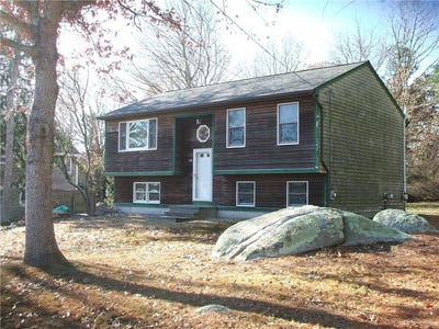 /international/us/126-alder-road-charlestown-ri-110102824544/