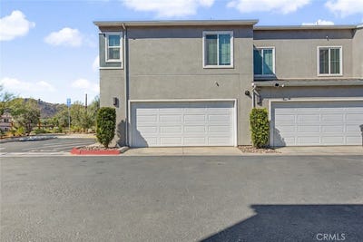 /international/us/35104-crop-place-fallbrook-ca-110120425380/