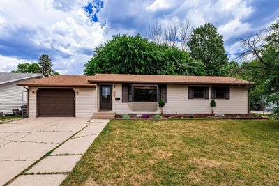 /international/us/606-birch-lane-moorhead-mn-110109143974/