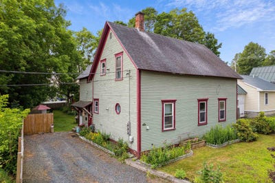 /international/us/78-division-street-hartford-vt-110100779953/