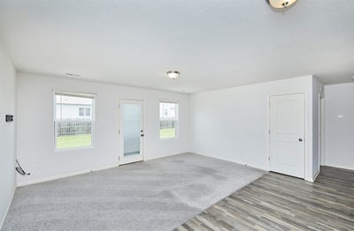 /international/us/2206-sunflower-street-perry-ia-110109065531/