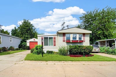 /international/us/126-pinehurst-drive-west-des-moines-ia-110120157308/