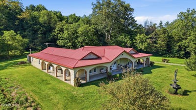 /international/us/7120-moccasin-valley-road-lebanon-va-110109727145/