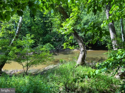 /international/us/29-bluff-trail-gerrardstown-wv-110108587068/?lang=th