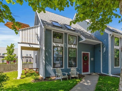 /international/us/93-governor-winthrop-somerville-ma-110108904782/