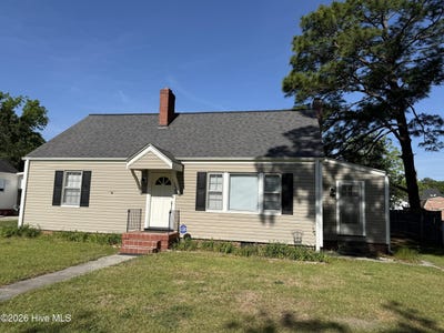 /international/us/2506-sunset-avenue-greenville-nc-110103298434/
