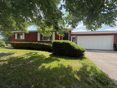 /international/us/925-nw-2-st-waukon-ia-110100722070/