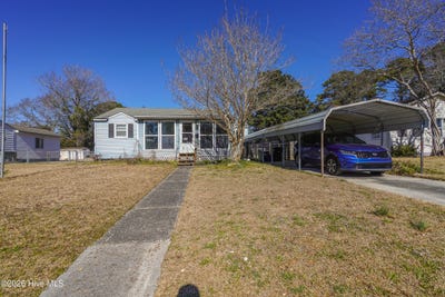 /international/us/127-bryan-place-jacksonville-nc-110106811904/
