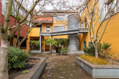 /international/us/321-mill-st-eugene-or-110098627059/