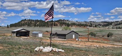 /international/us/27094-highway-385-hot-springs-sd-110106277091/