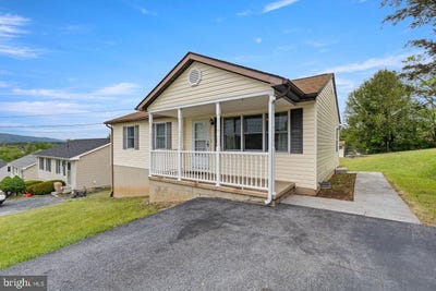 /international/us/363-crim-drive-strasburg-va-110107966401/