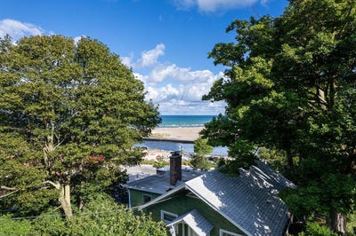 /international/us/83-michigan-avenue-south-haven-mi-110101986570/