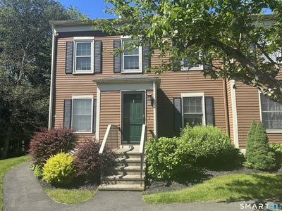 /international/us/151-foxbridge-village-road-branford-ct-110108444253/