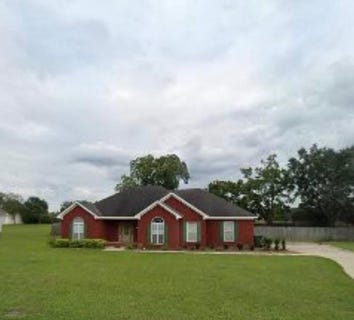 /international/us/411-drake-dothan-al-110107206255/