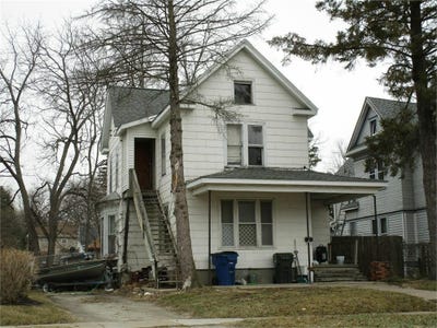 /international/us/206-randolph-street-waterloo-ia-110101457548/