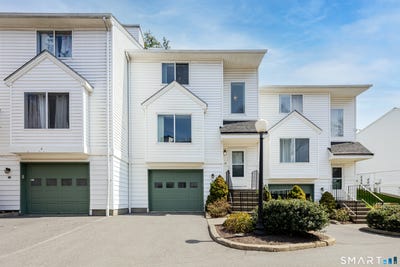 /international/us/68-virginia-avenue-danbury-ct-110107396428/