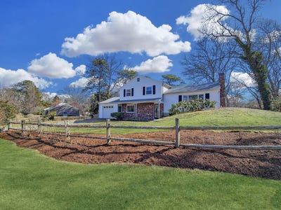 /international/us/11-great-oak-road-brewster-ma-110098309857/?lang=en