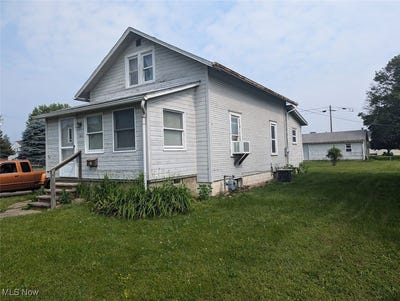 /international/us/143-2nd-street-se-strasburg-oh-110100801911/