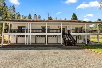 /international/us/2295-w-evans-creek-road-rogue-river-or-110098930055/