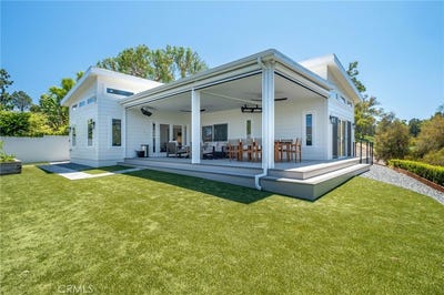 /international/us/15-lantana-place-a-rolling-hills-estates-ca-110108820612/