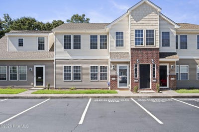 /international/us/4513-country-club-road-morehead-city-nc-110119800028/