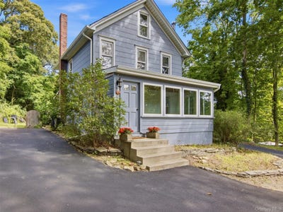 /international/us/69-ridgeway-avenue-east-setauket-ny-110110061624/