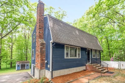 /international/us/9-colonial-rd-sutton-ma-110108416276/