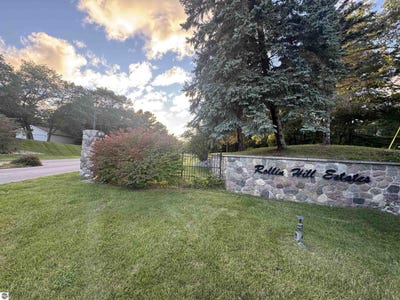 /international/us/rollin-hill-court-oscoda-mi-110120019554/