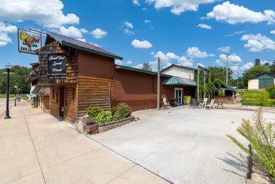 /international/us/209-2nd-street-bovey-mn-110120719414/