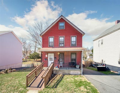 /international/us/82-sprague-avenue-middletown-ny-110106767003/