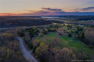 /international/us/wood-river-road-lake-ozark-mo-110107194319/