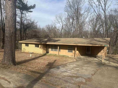 /international/us/111-sfc-421-forrest-city-ar-110105293059/