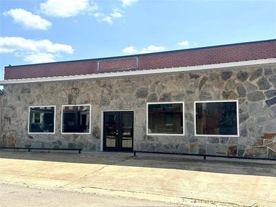 /international/us/214-n-franklin-street-winnsboro-tx-110099928310/