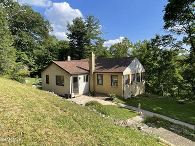 /international/us/3414-gwin-road-altoona-pa-110101029279/