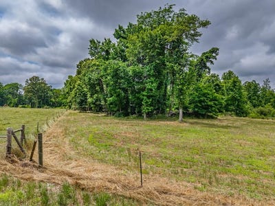/international/us/barnacre-rd-batesville-ms-110108226372/