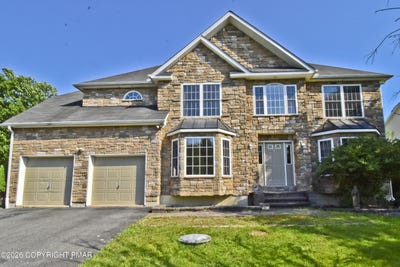 /international/us/130-estate-drive-east-stroudsburg-pa-110108302873/