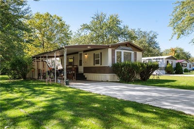 /international/us/68-heritage-estates-albion-ny-110109914304/