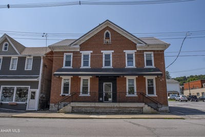 /international/us/417-w-2nd-street-williamsburg-pa-110100160362/